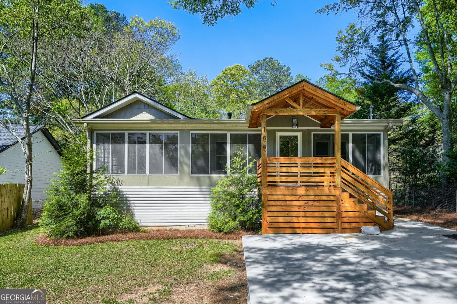 155 Covington Ne Ave — photo 1