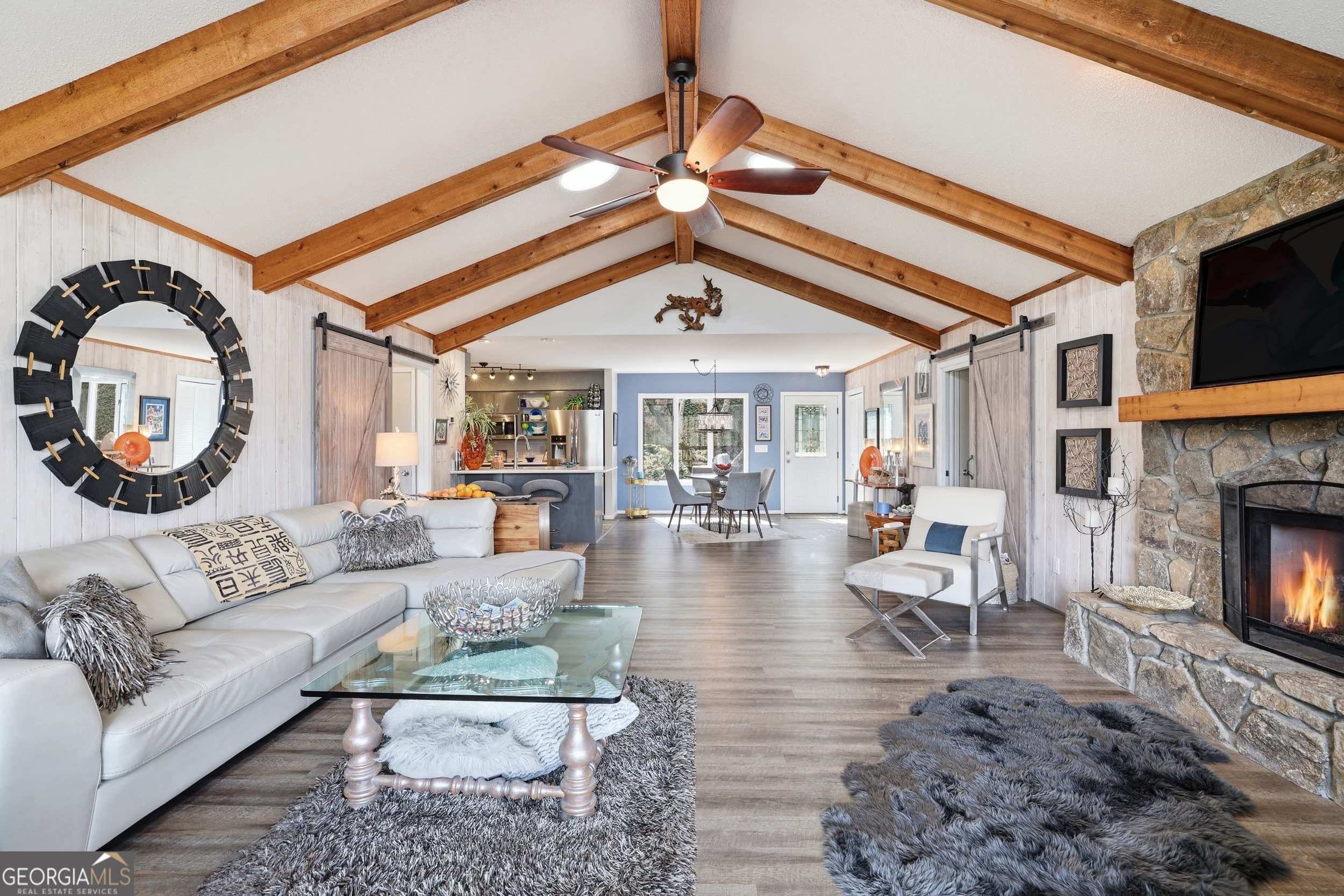 499 Ridgepole Dr — photo 2