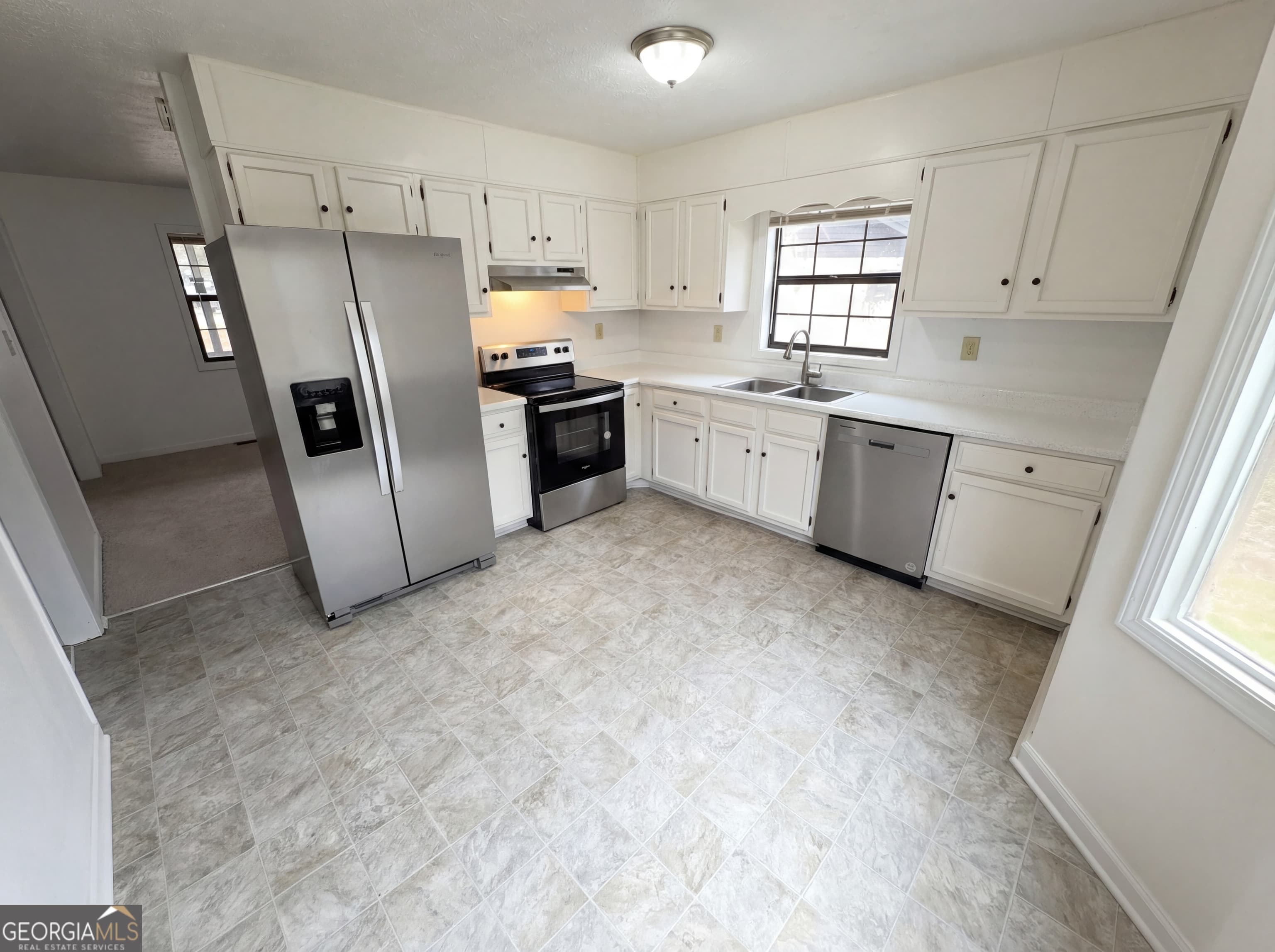 4400 Red Cedar Ct — photo 2