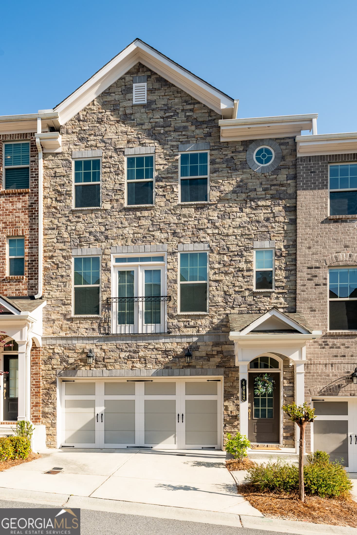 4062 Townsend Ln — photo 2