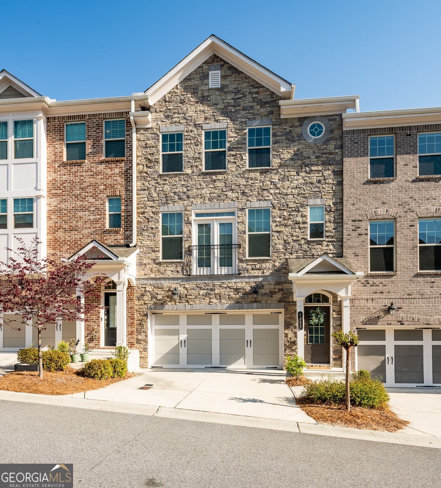 4062 Townsend Ln — photo 1