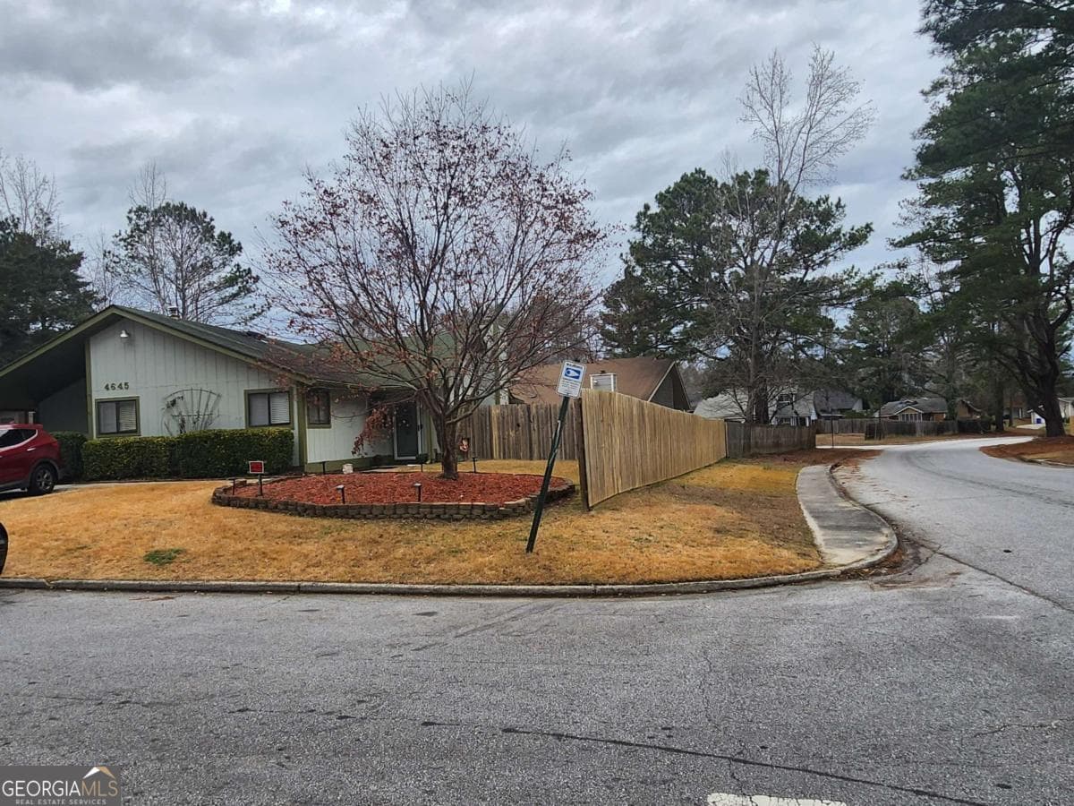 4645 Shannon Ct — photo 2