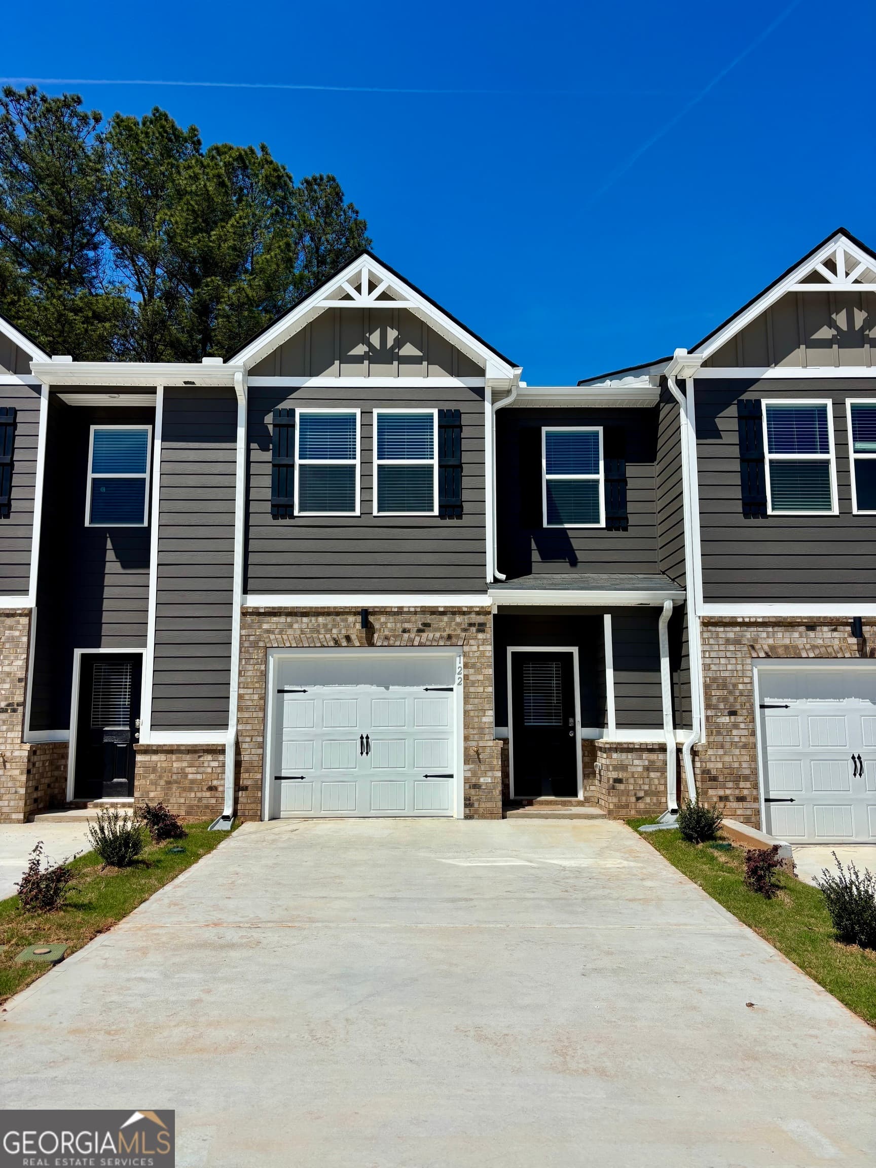 122 Meadowview Dr 11 — photo 1