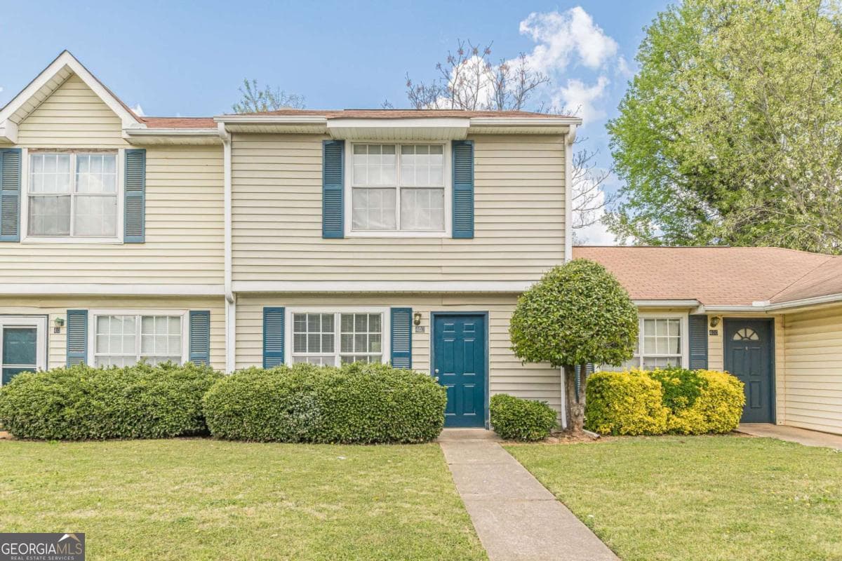 402 Bainbridge Dr — photo 1