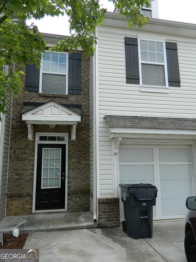 2193 Executive Dr — photo 1