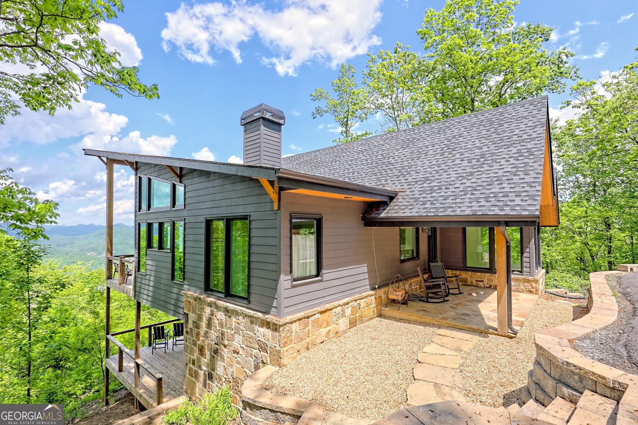 602 Charmont Dr — photo 2