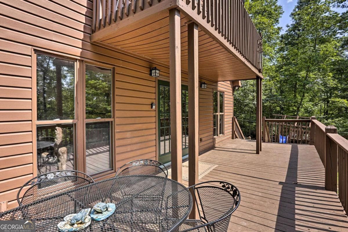 148 Gateway Dr — photo 2