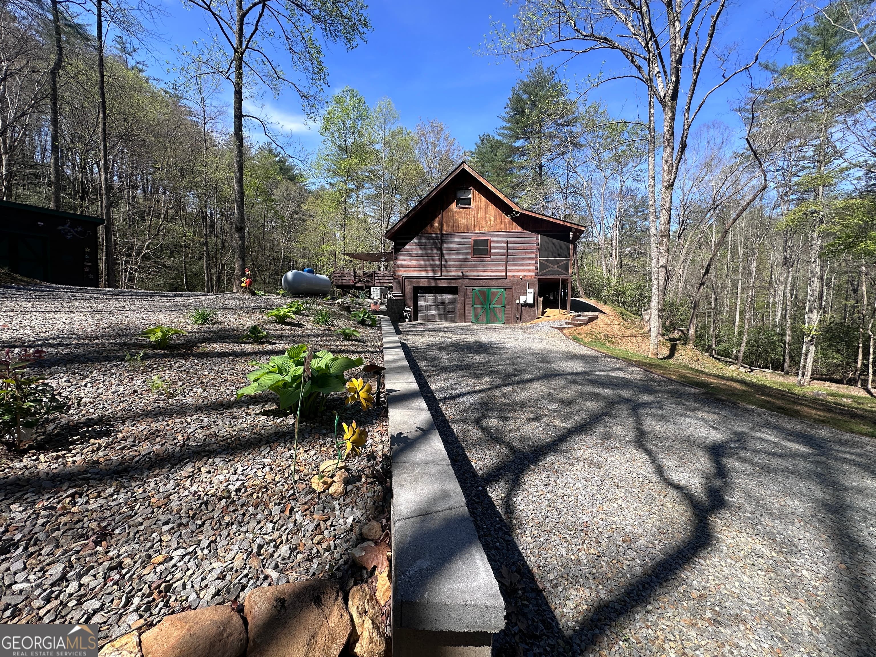 520 Farmer Dr — photo 2