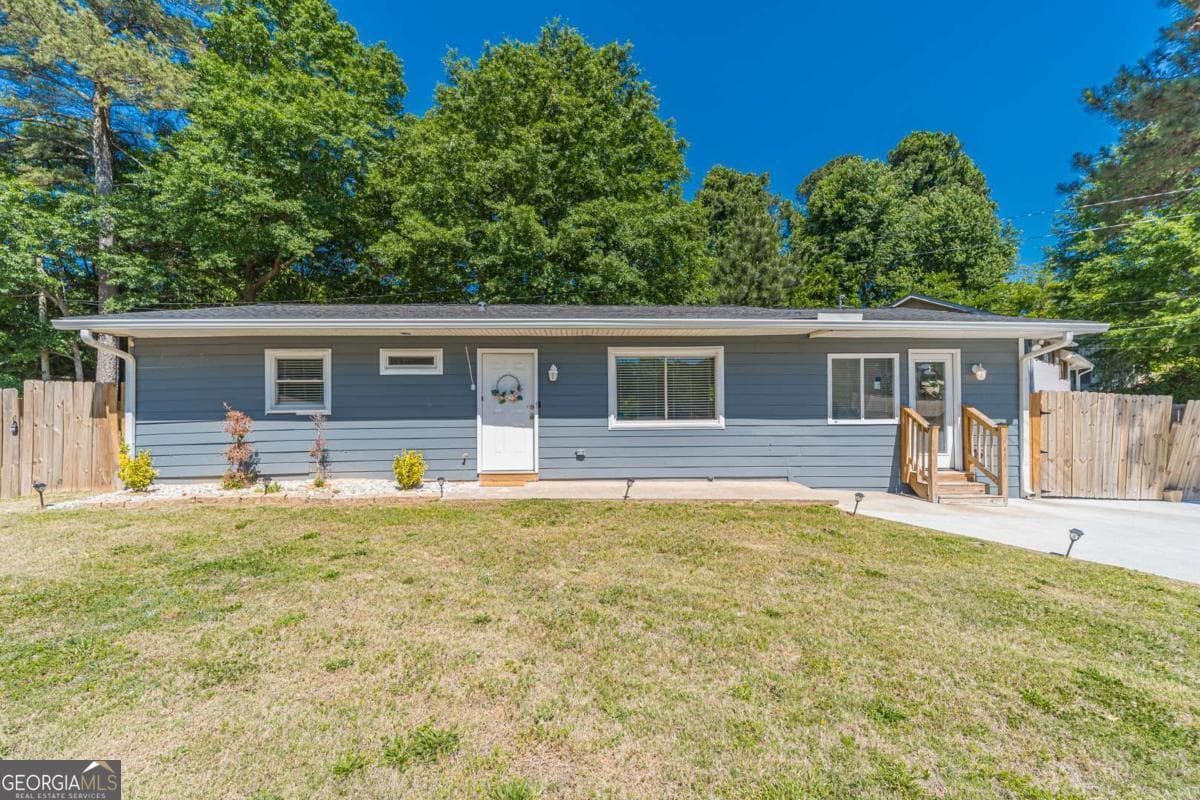 2390 Brackett Rd — photo 1