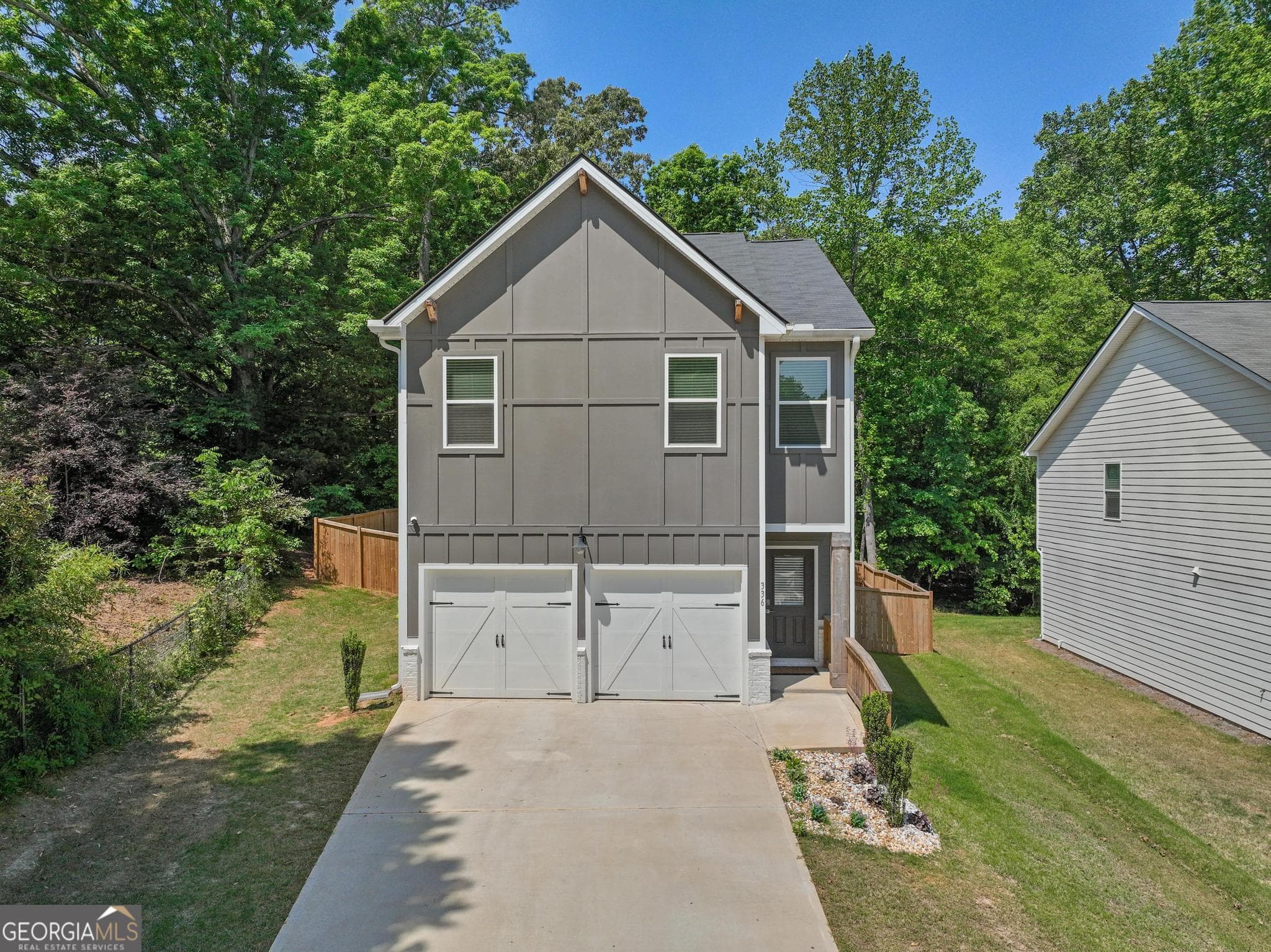 336 Wandering Brook Dr — photo 2