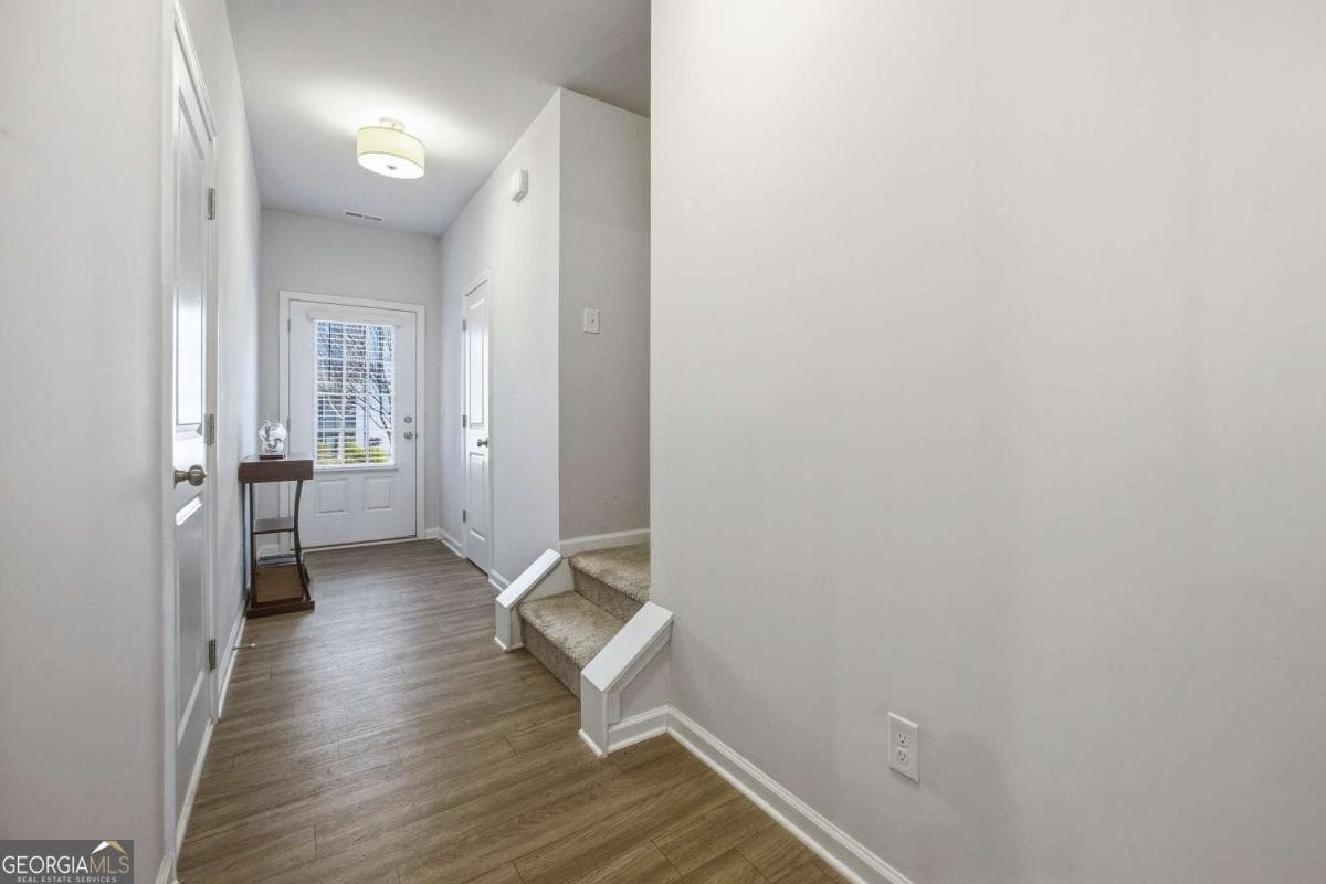 3175 Meadowstone Sw Ln — photo 2