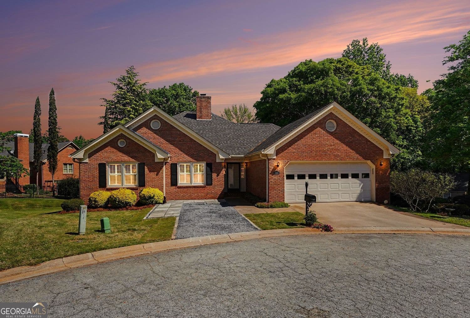 1180 Oakpark Dr — photo 2