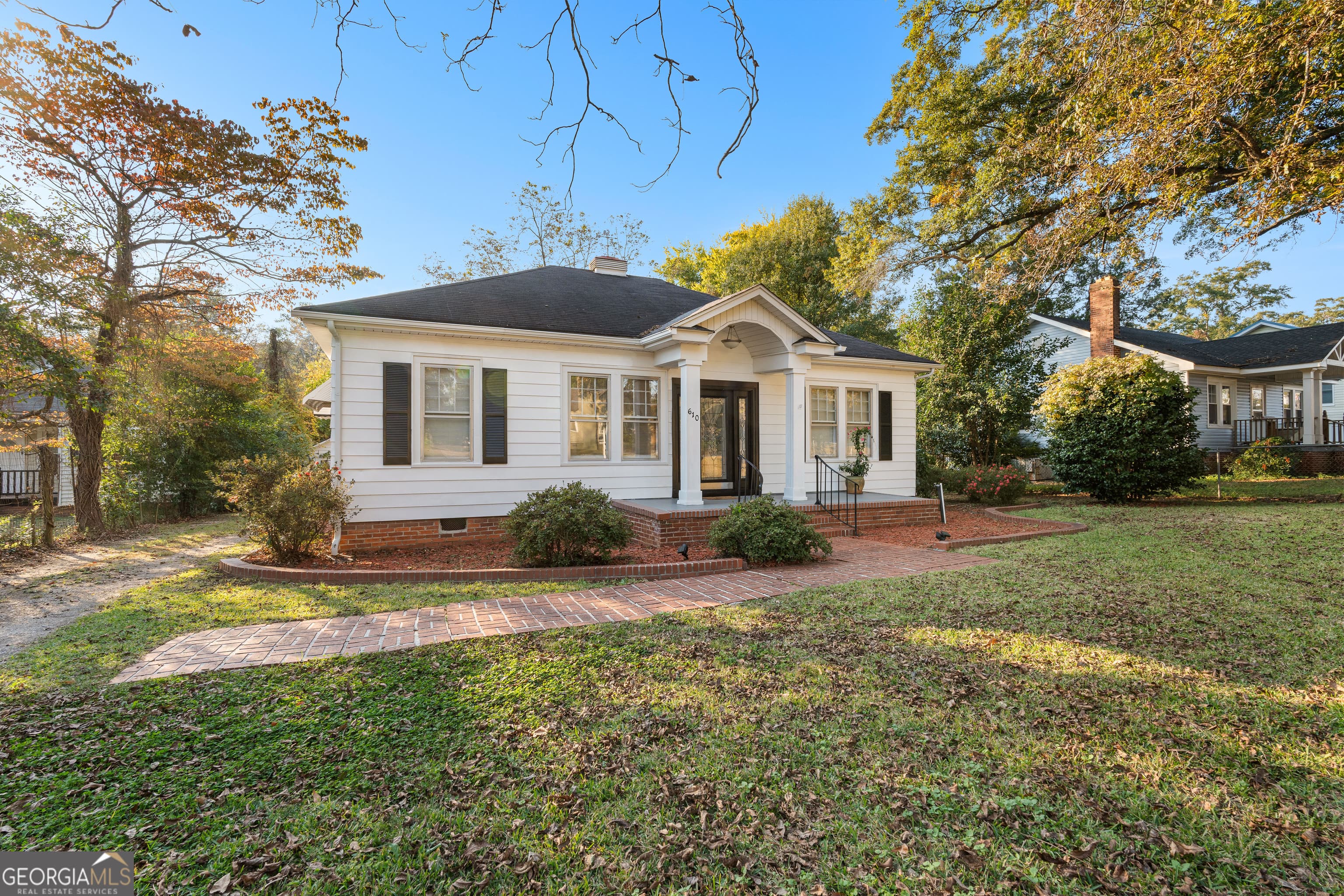 610 S Church St — photo 2