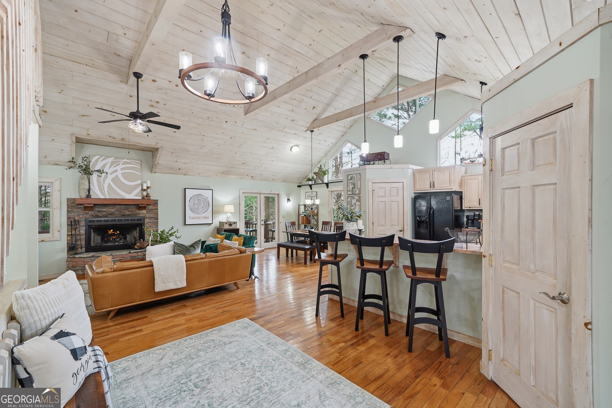 188 The Forest Rd — photo 2