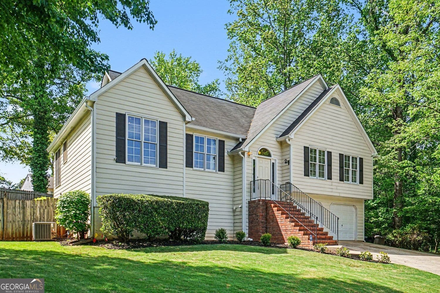 1959 Sw Mcadoo Ct — photo 2