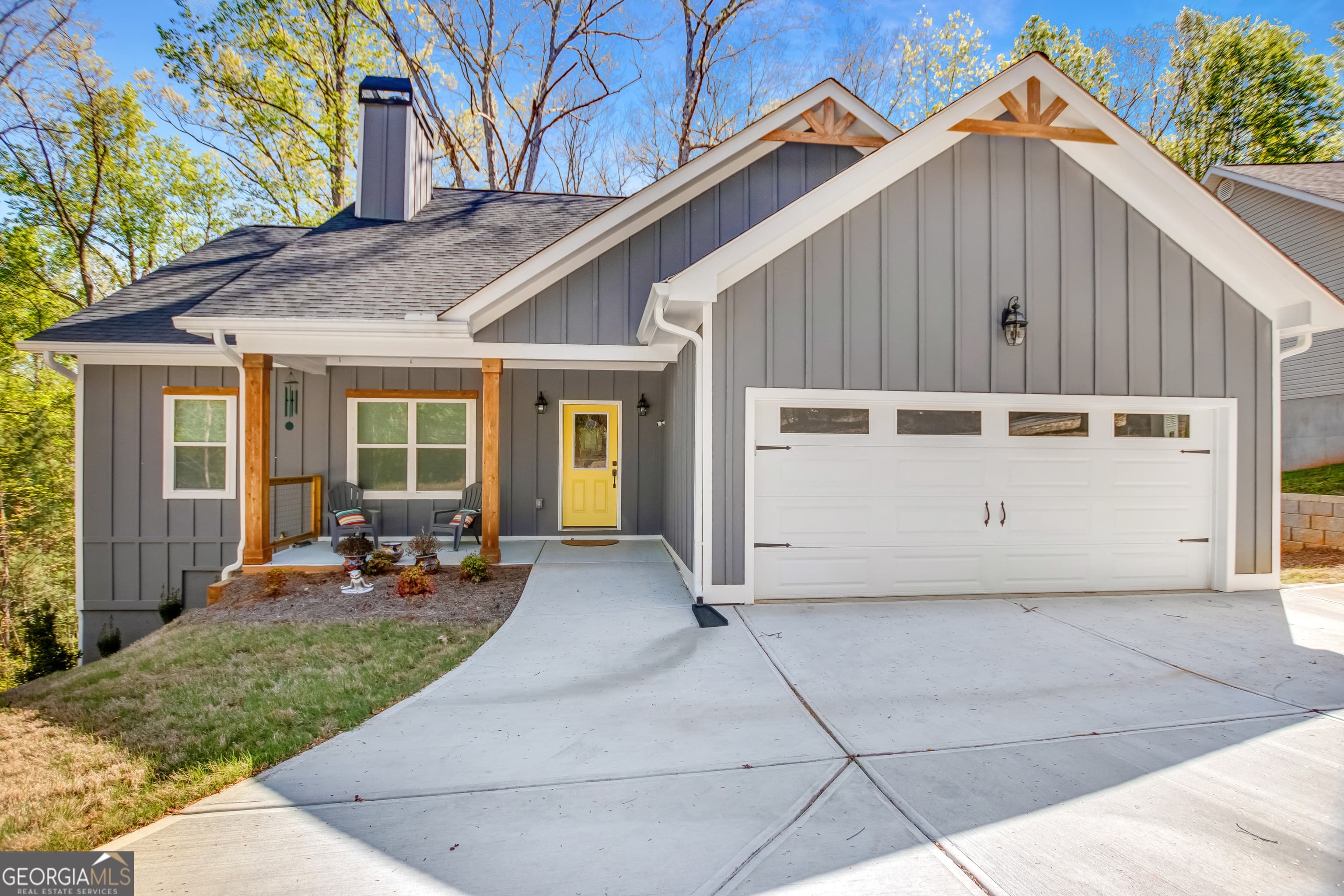 169 View St — photo 2