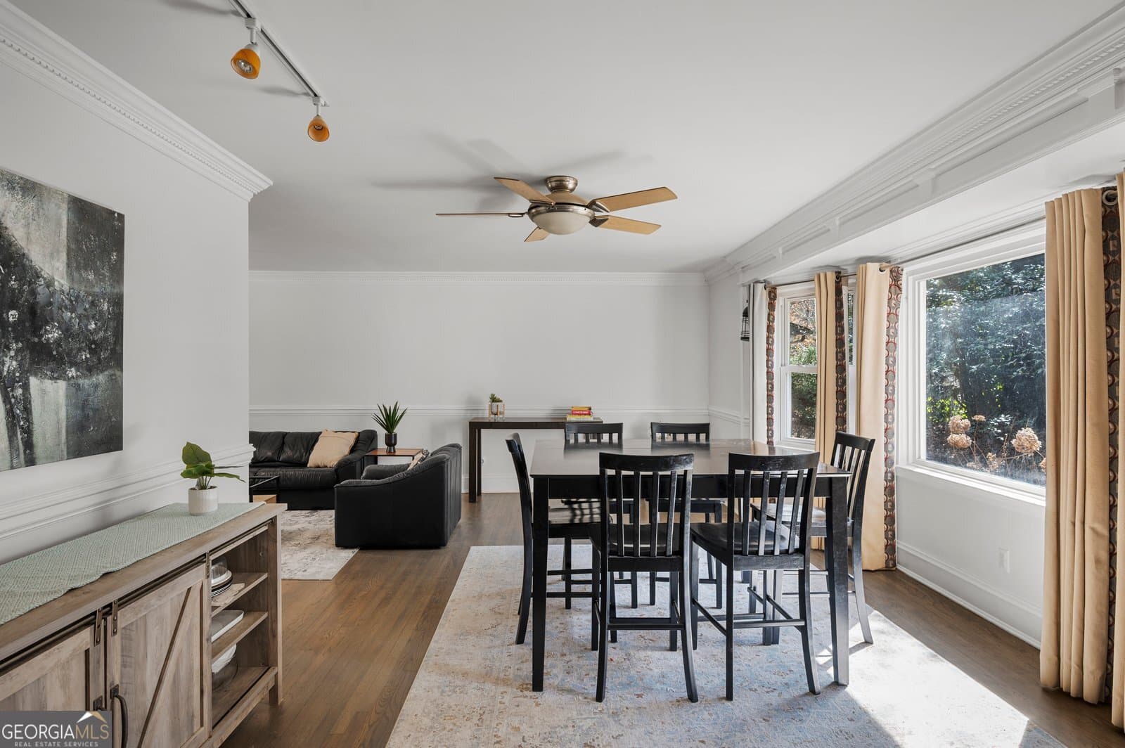 4857 Cambridge Dr — photo 2