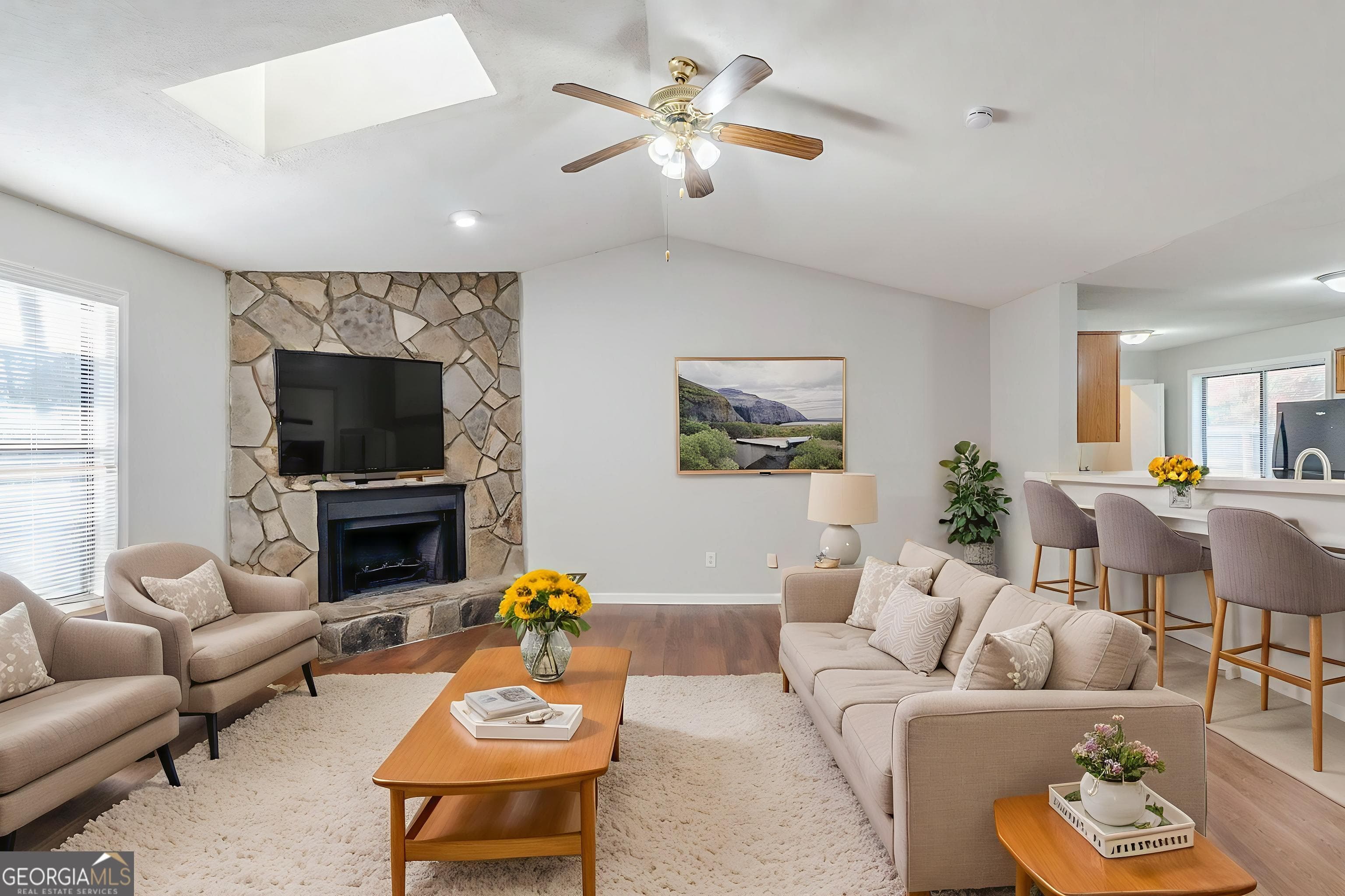 870 Chapman Circle — photo 2