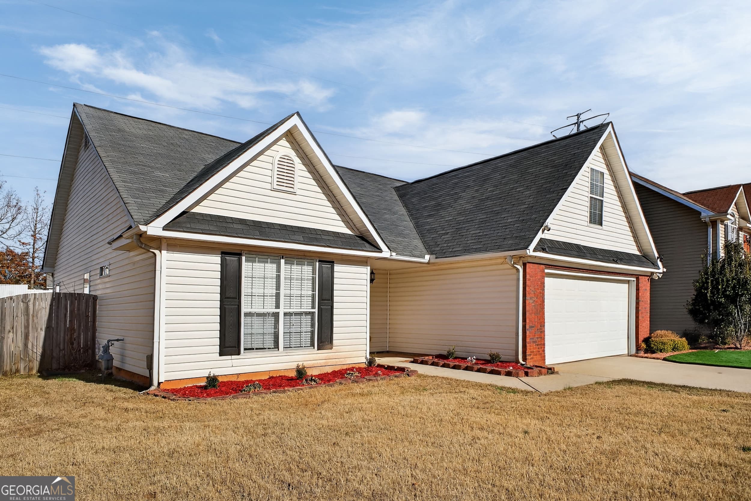 568 Ransom Way — photo 2