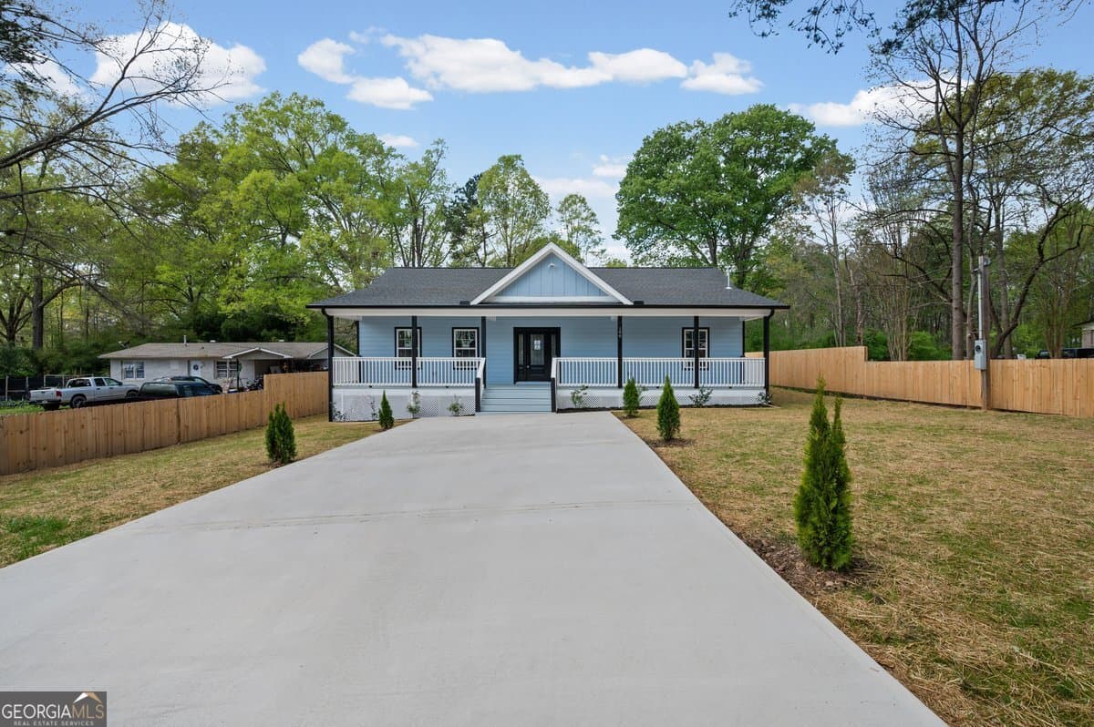 186 Salem Dr — photo 2