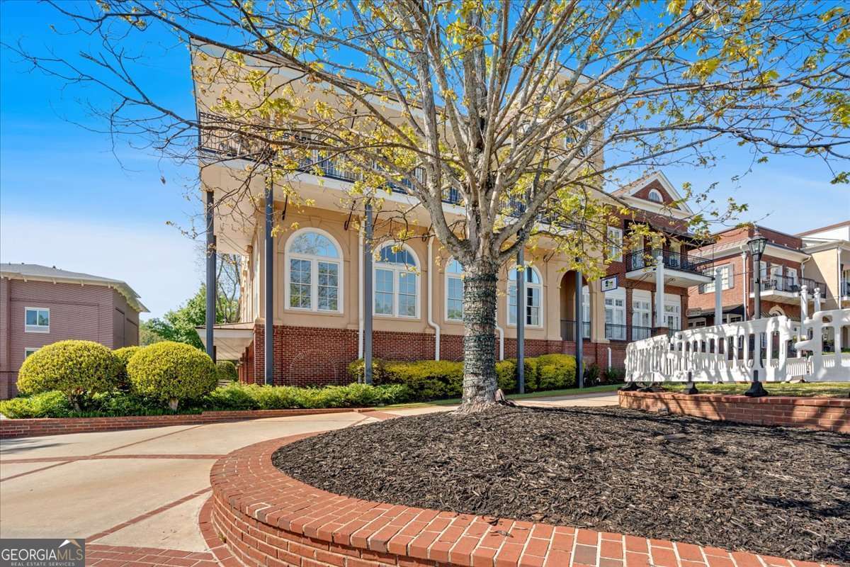 3132 Hill St 1 — photo 1