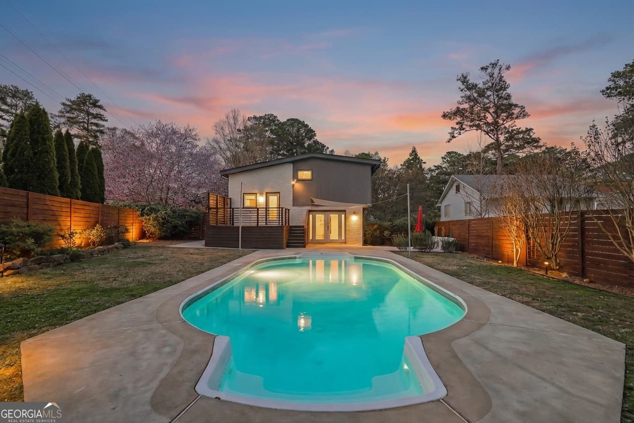 2213 Leafmore Dr — photo 2