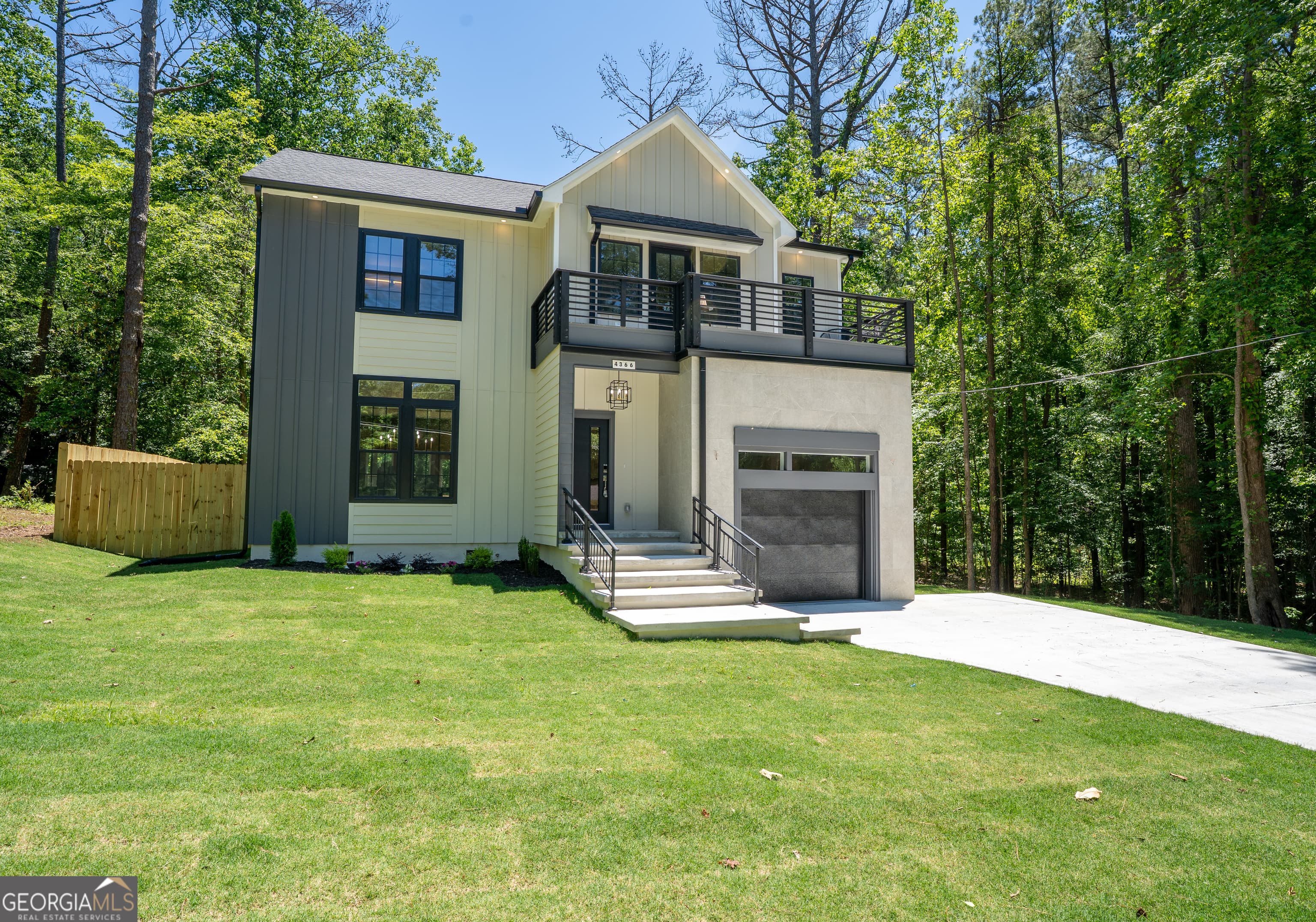 4366 Bradley Sw Dr — photo 1