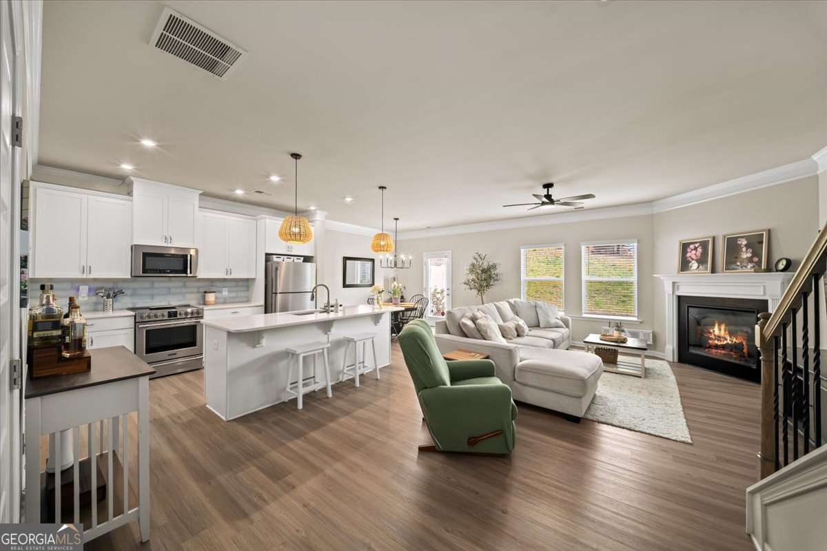 301 Braswell Ct — photo 2