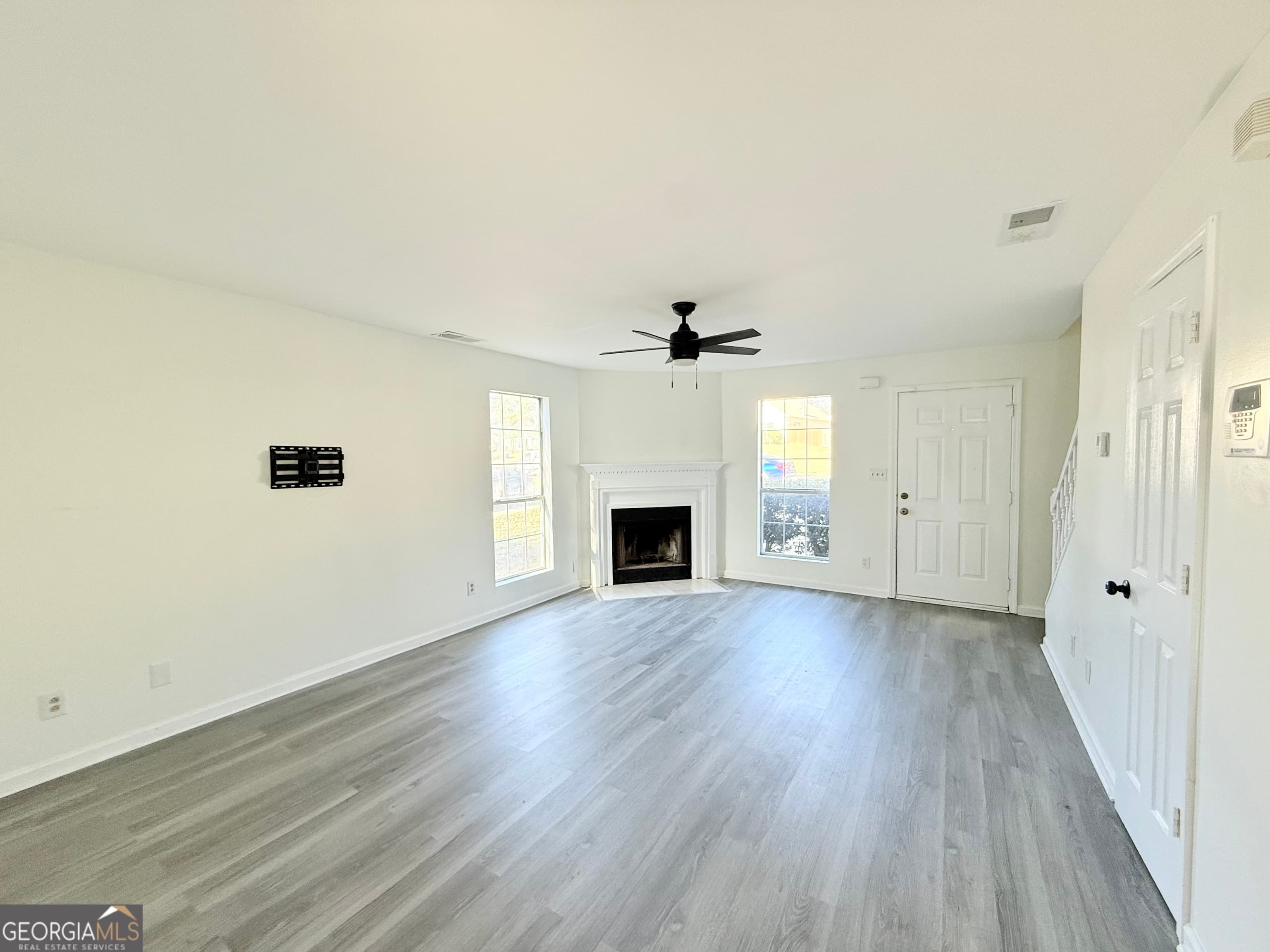 2700 Woodward Rd — photo 2