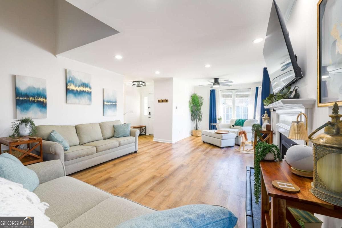 404 Countryside Se Pl — photo 1