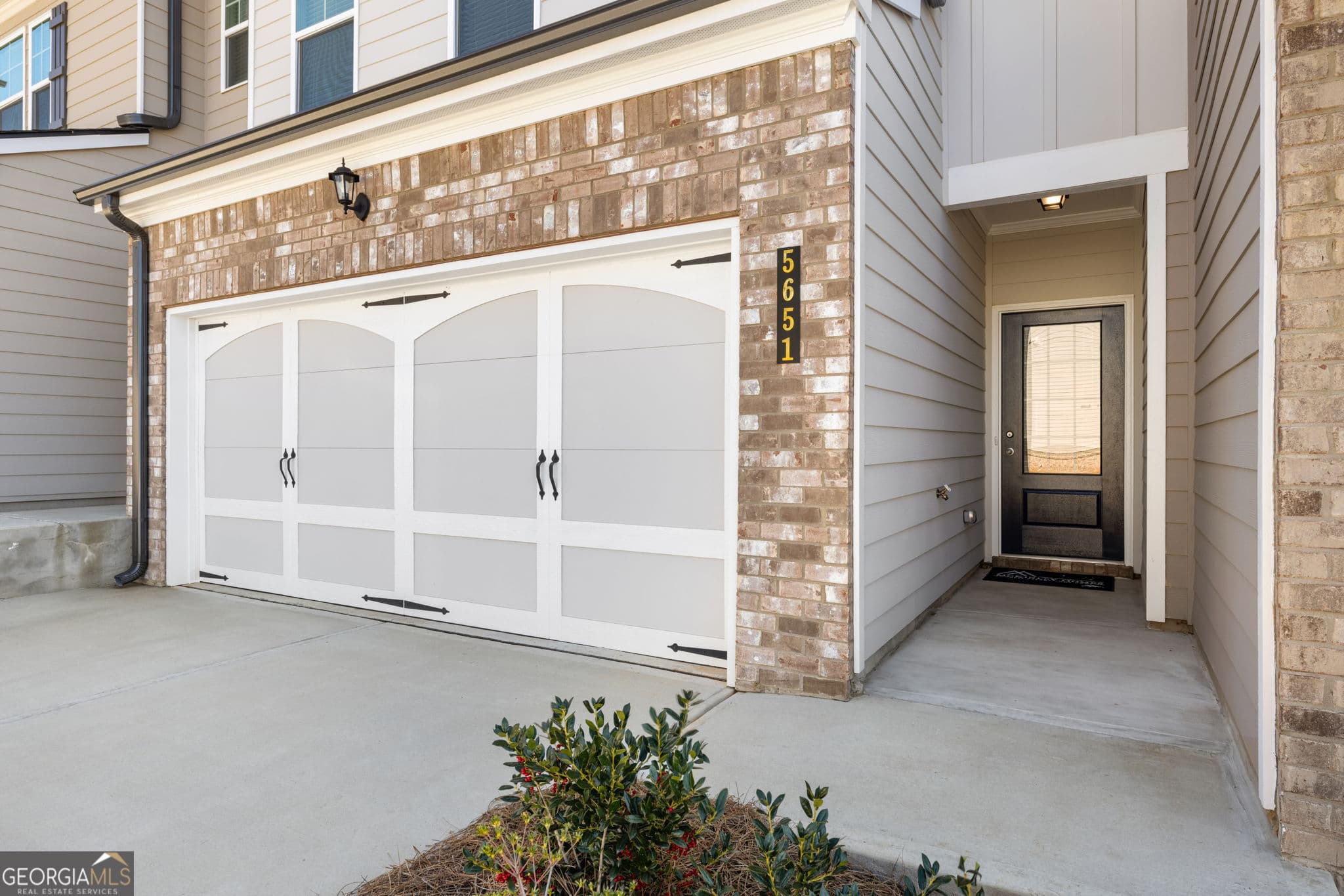 5651 Chickory Dr — photo 2