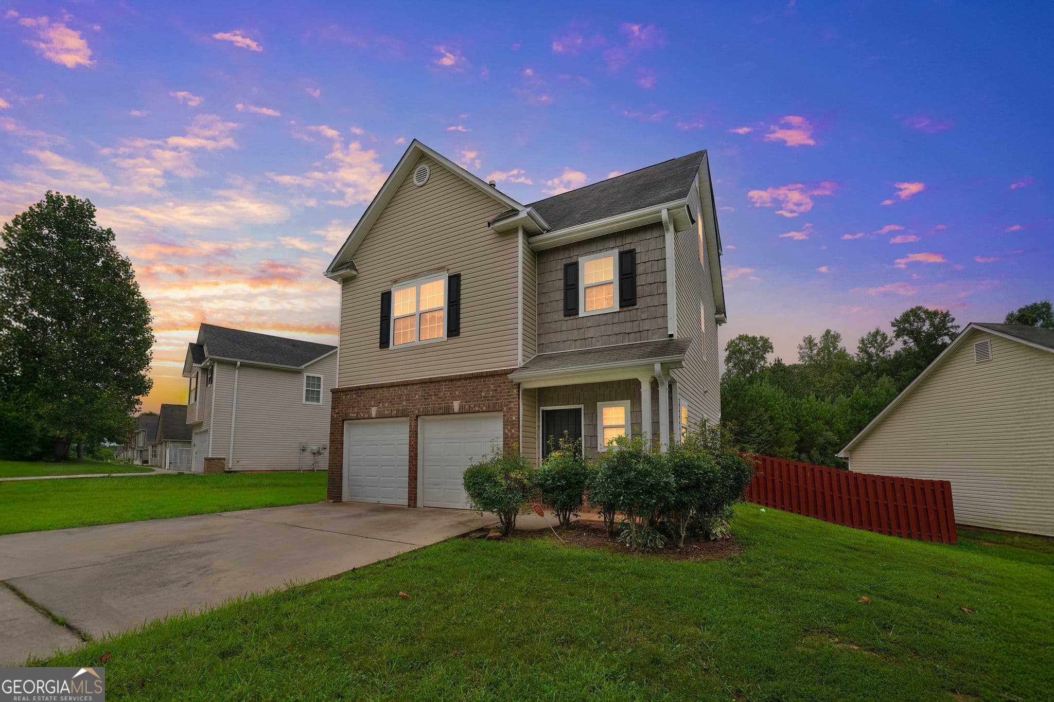 2446 Garnet Ave — photo 1