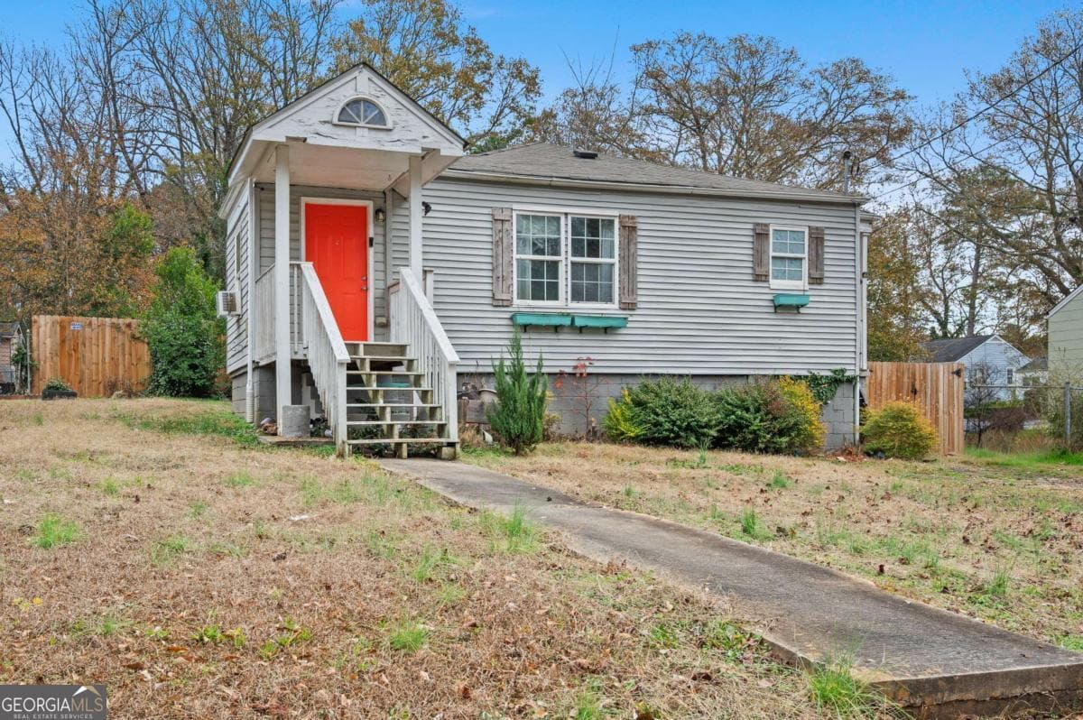 1124 Graymont Sw Dr — photo 1