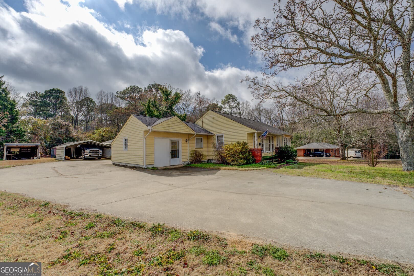 908 Nelson St — photo 2