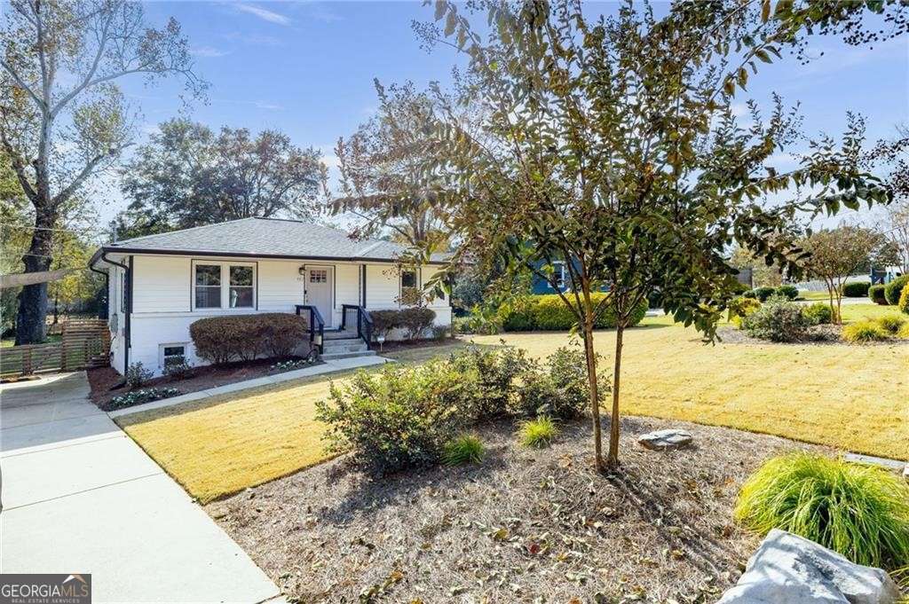 982 Oakdale Se Dr — photo 1