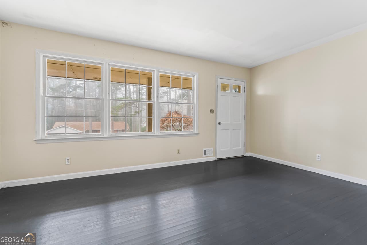 4334 Greenleaf Sw Circle — photo 2