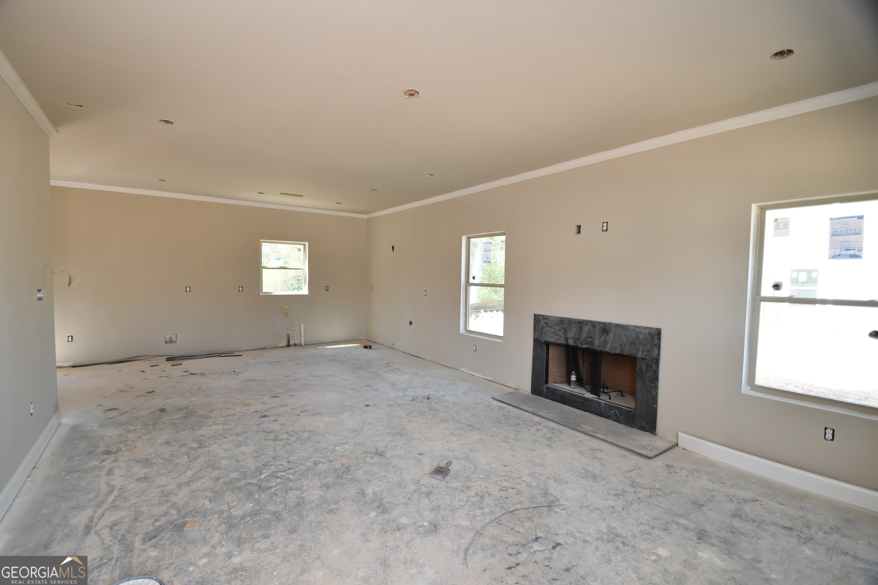 327 Andover Dr — photo 2