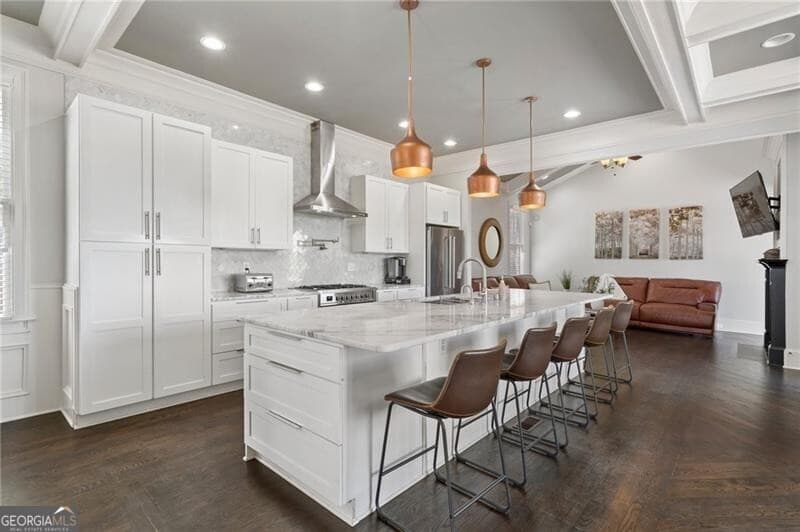 631 Blvd Ne — photo 2