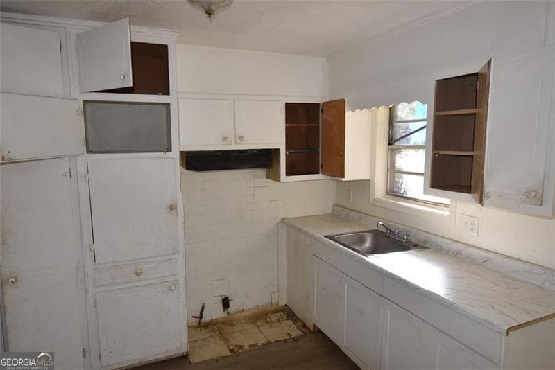 208 Emory Way — photo 9