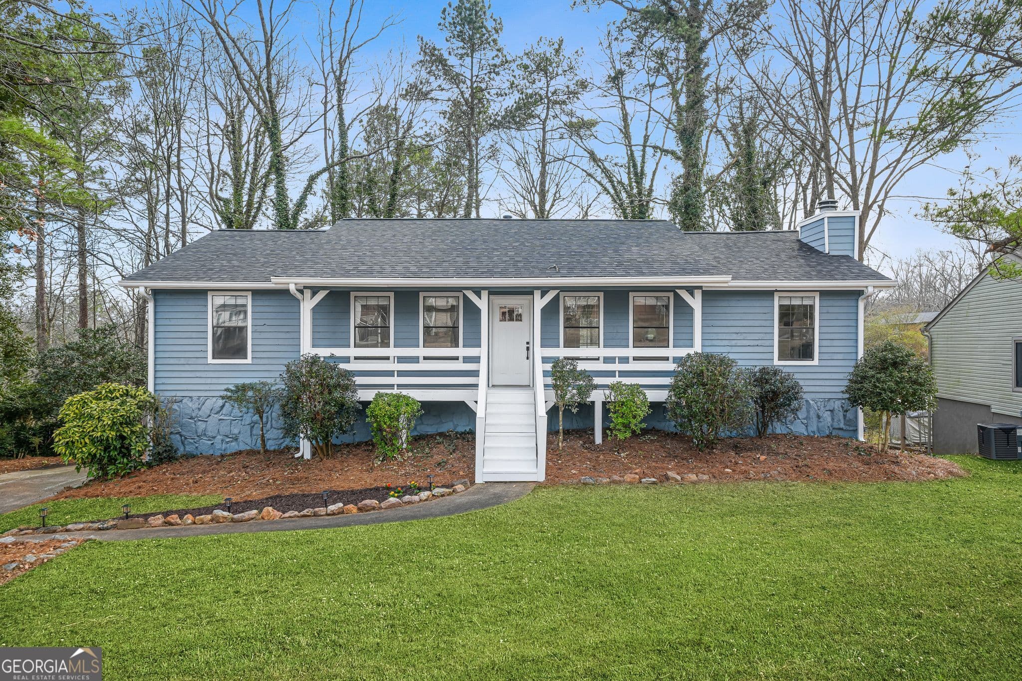 6595 Oakwood Dr — photo 1