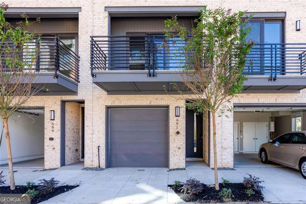 691 Vidalia Ln — photo 2