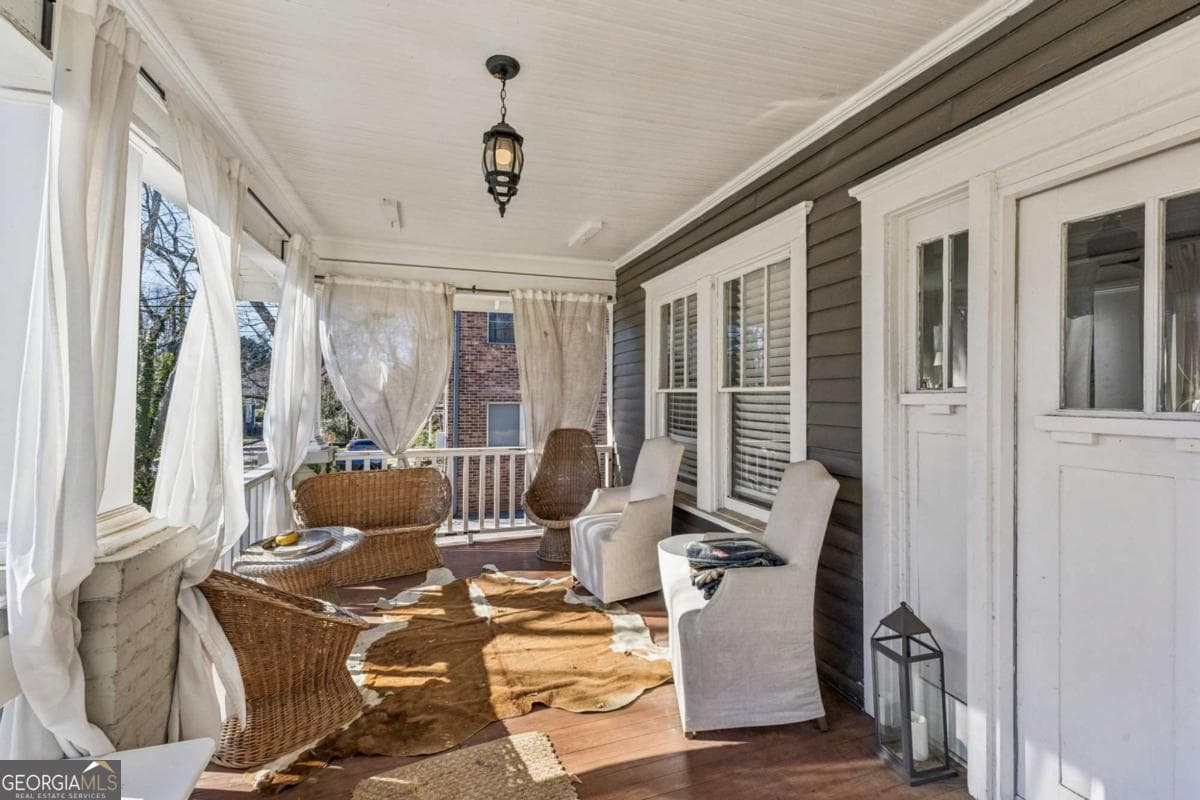 1271 Greenwich Sw St — photo 2