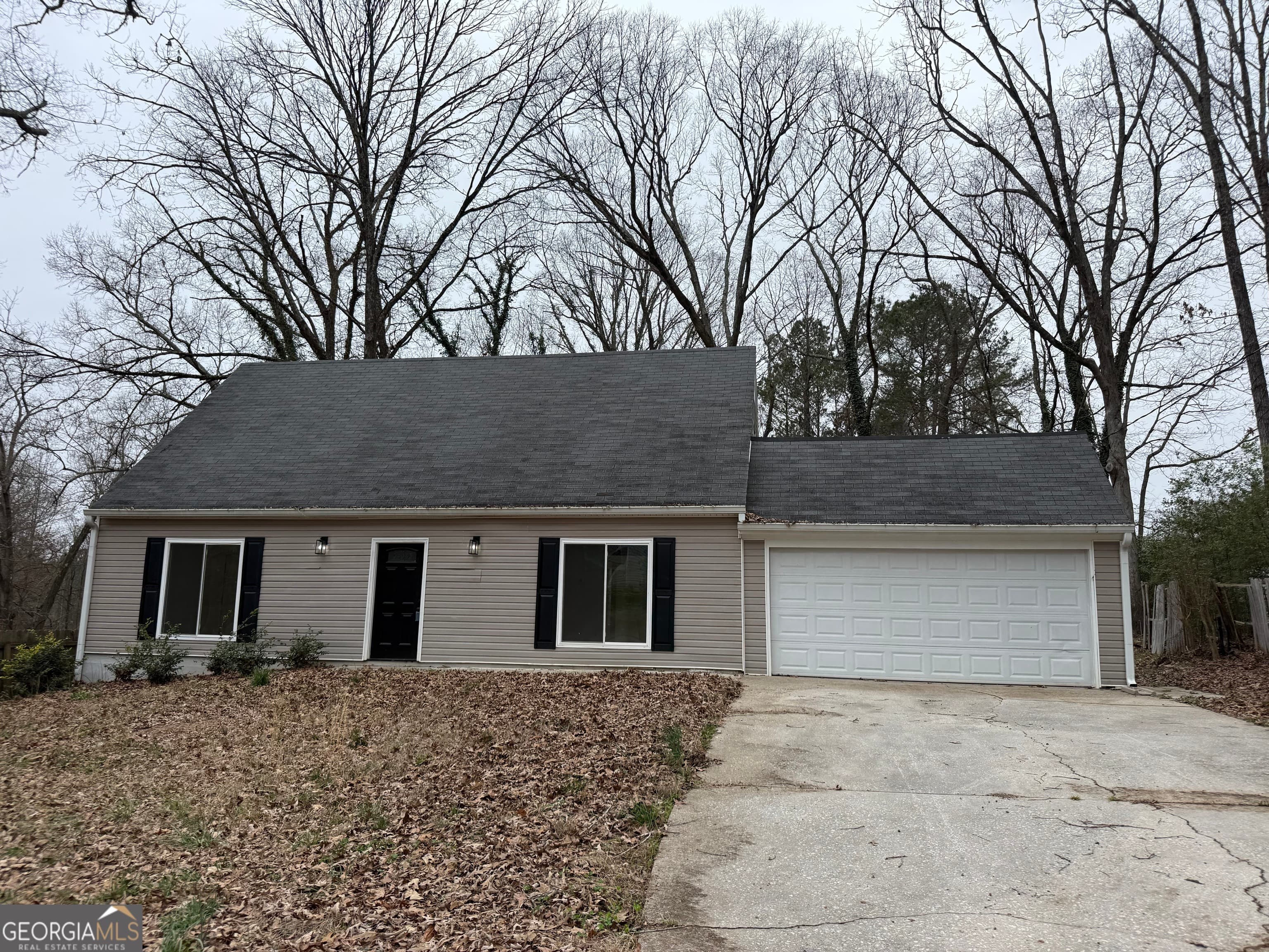 112 Fairview Dr — photo 1