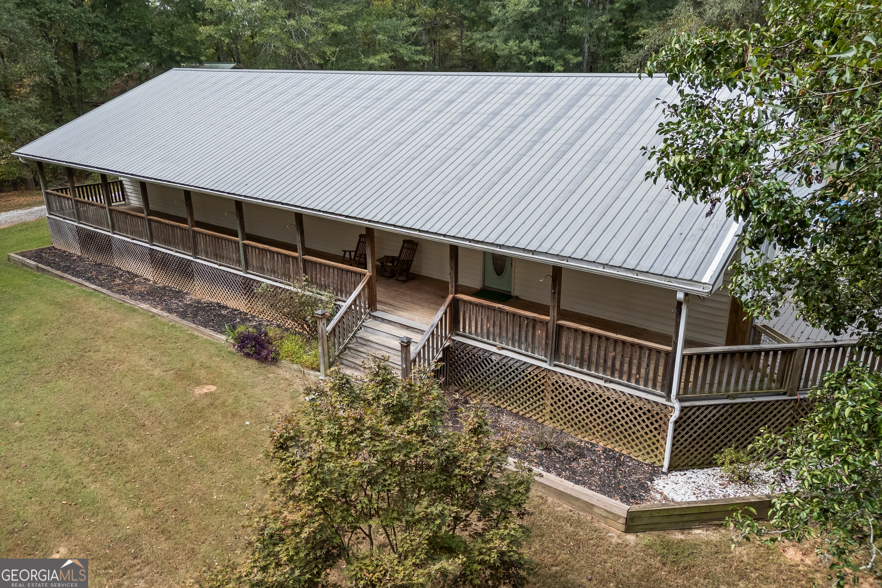 532 Davenport Rd — photo 2