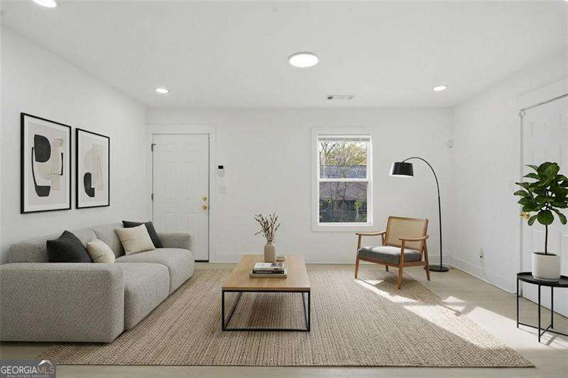 1458 Olive Sw St — photo 2