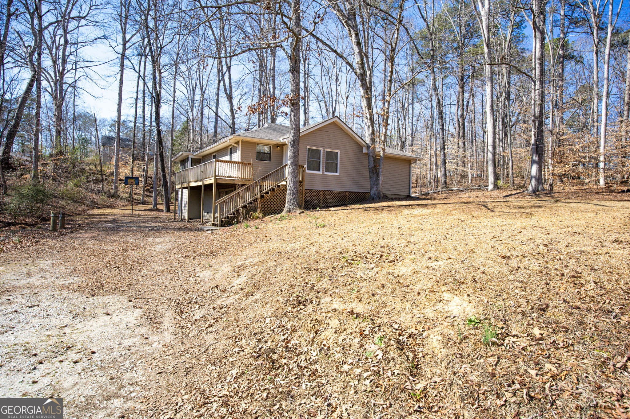 3939 Hillside Ln — photo 1