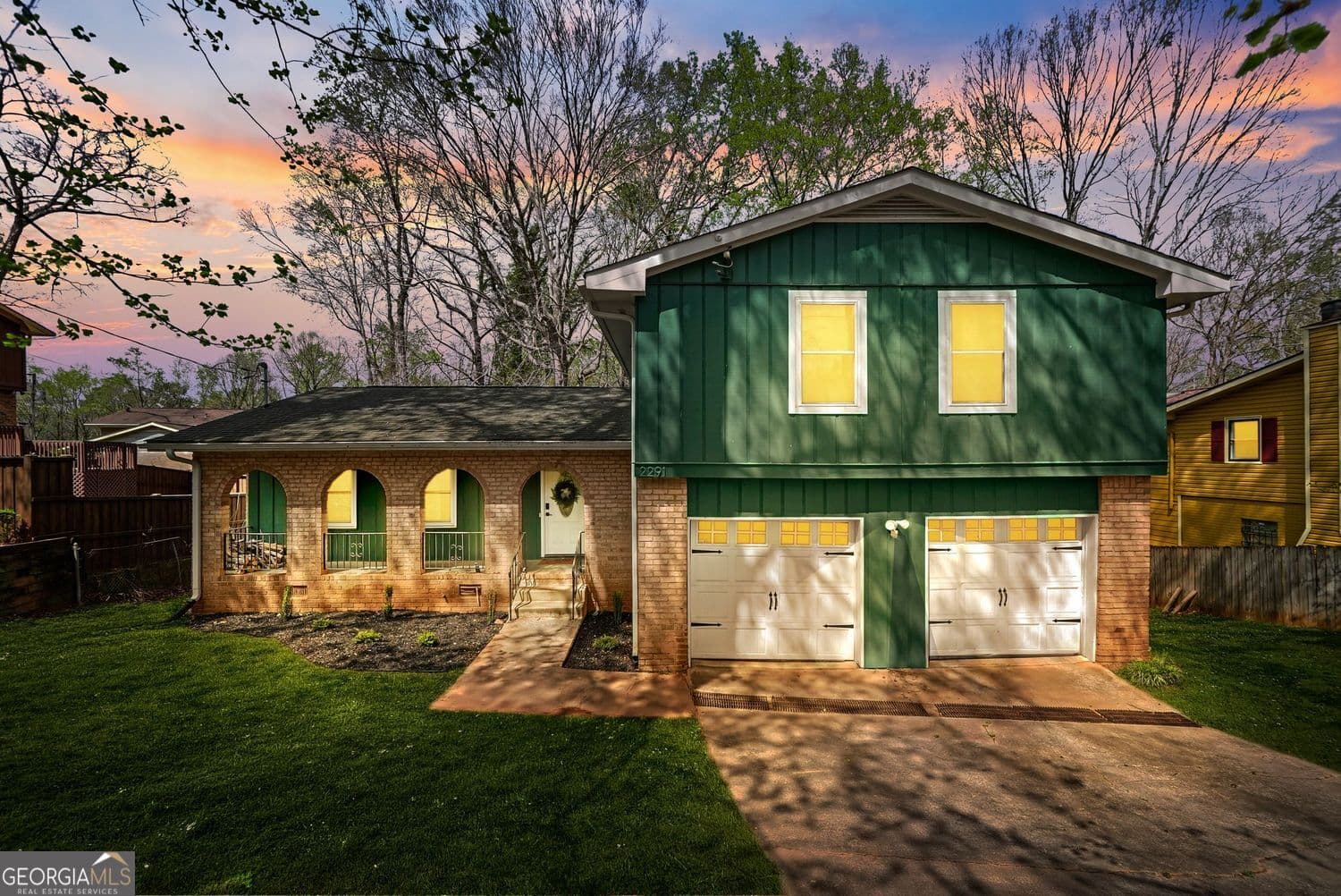 2291 Chevy Chase Ln — photo 2