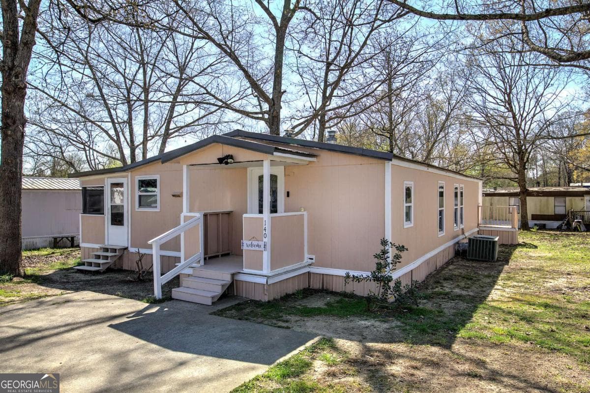 140 Rising Farm Ne Trail — photo 1