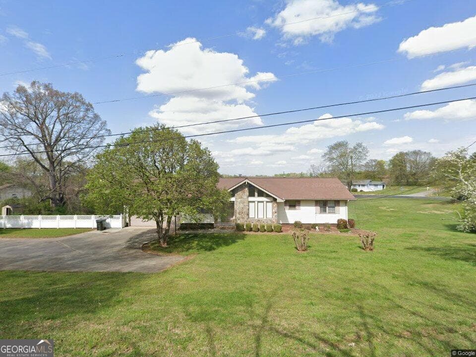 4549 Oak St — photo 1