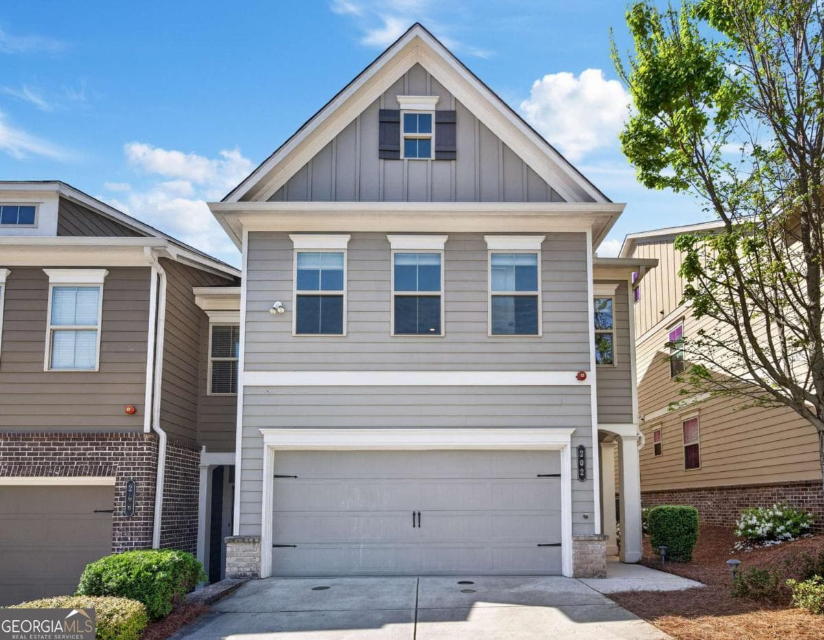 202 Alday Ln — photo 1